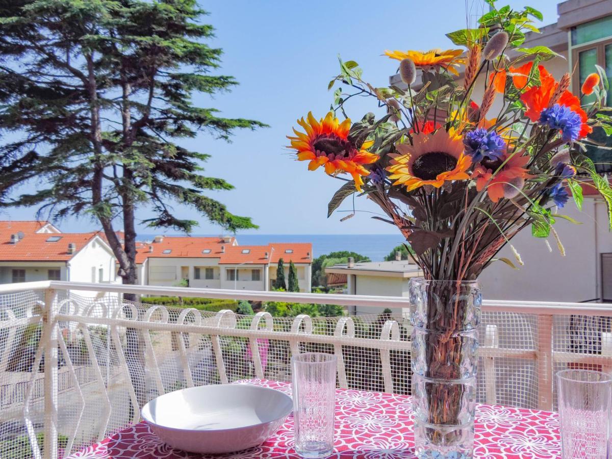 Appartamento H11 - TERRAZZO AL MARE - Riva Ligure - Parcheggio Esterno foto